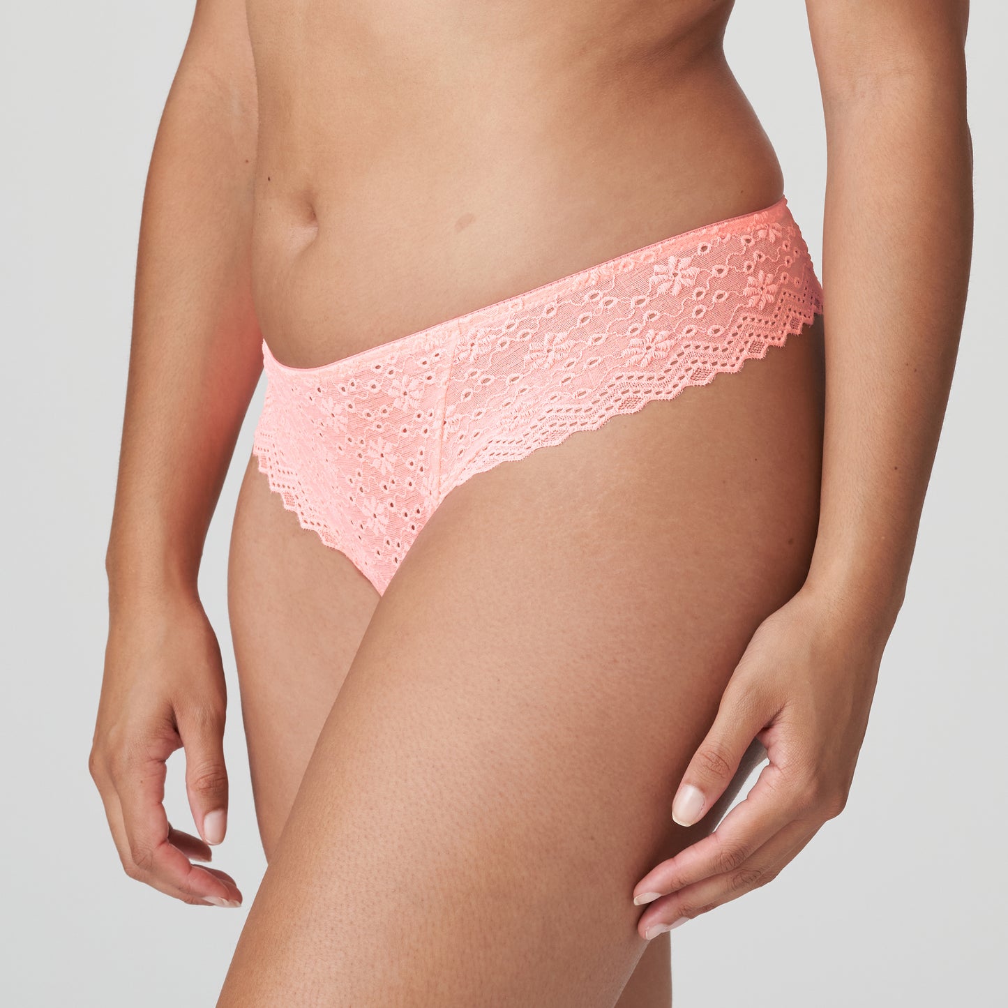 SUNSET HOTEL String (Pink Parfait)