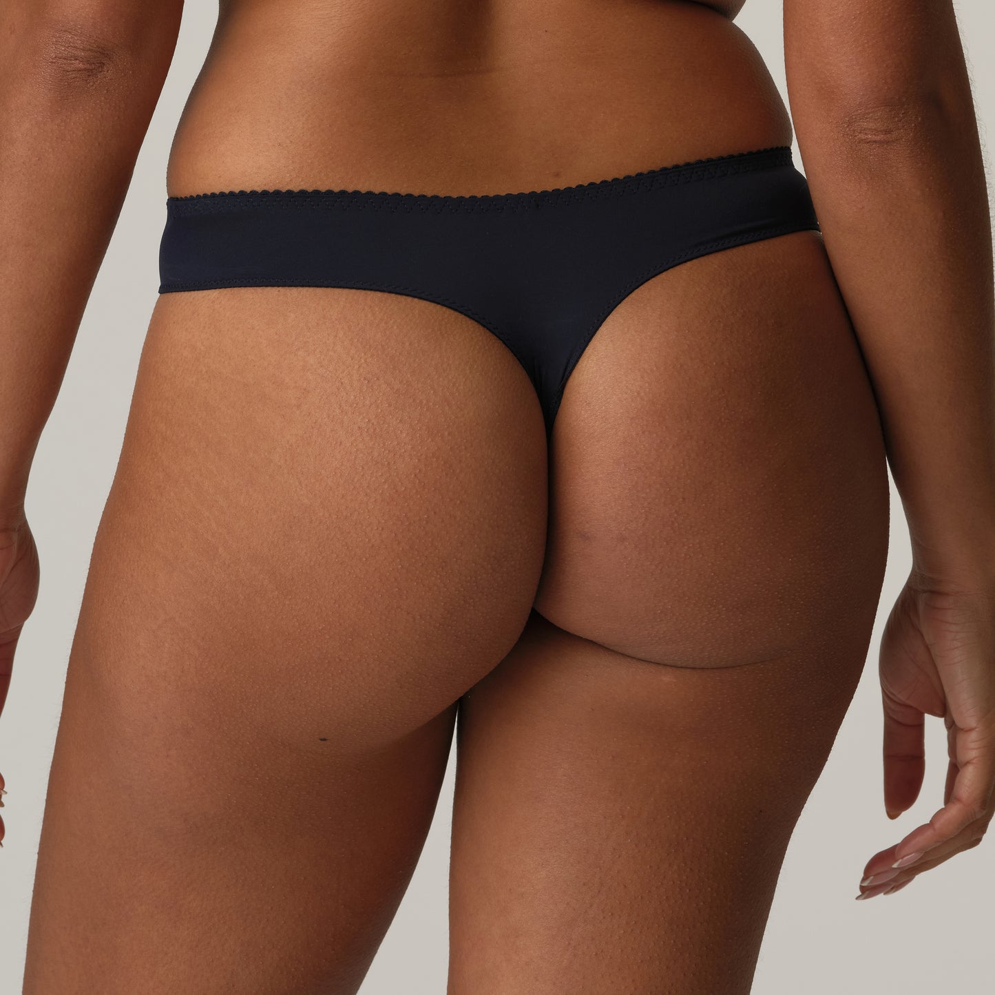 DEAUVILLE String (Velvet Blue)