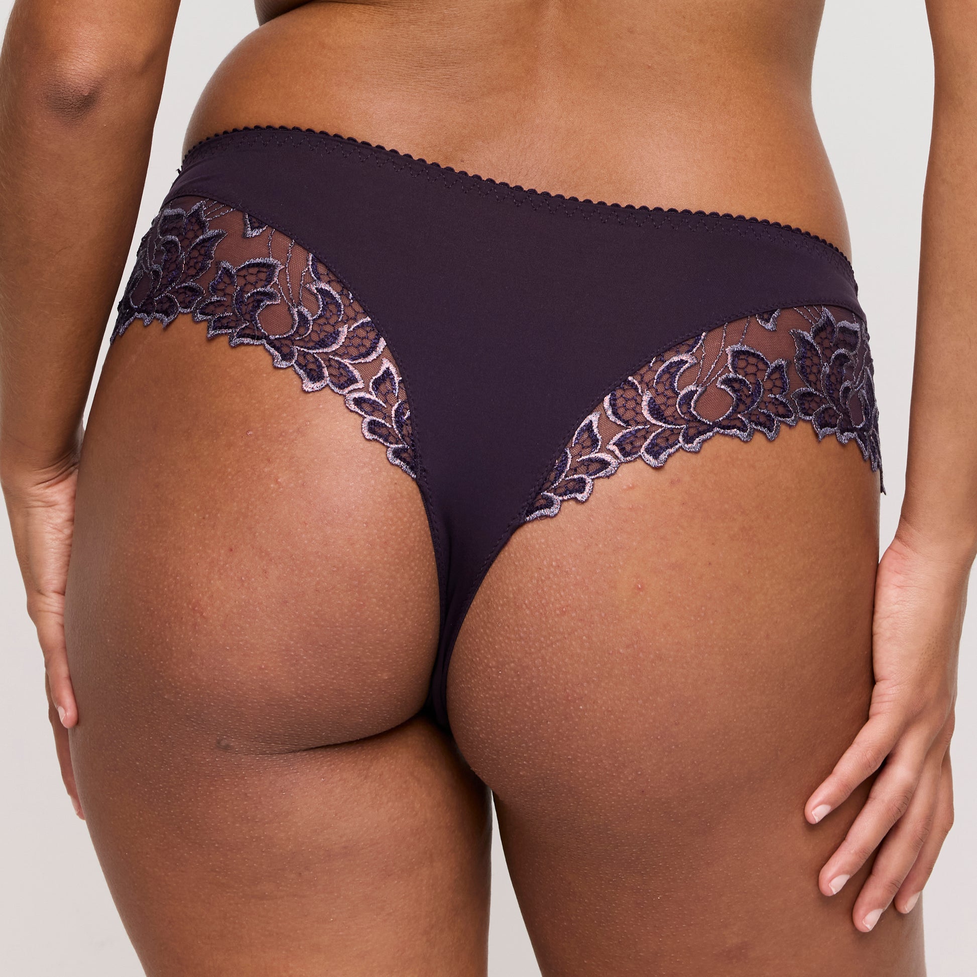 DEAUVILLE Luxus String (Amethyst Gem) 36
