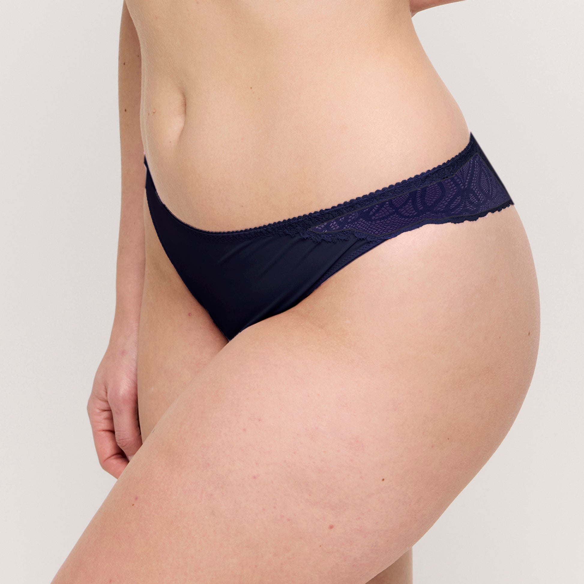 SALERNO String (Midnight Blue) 38