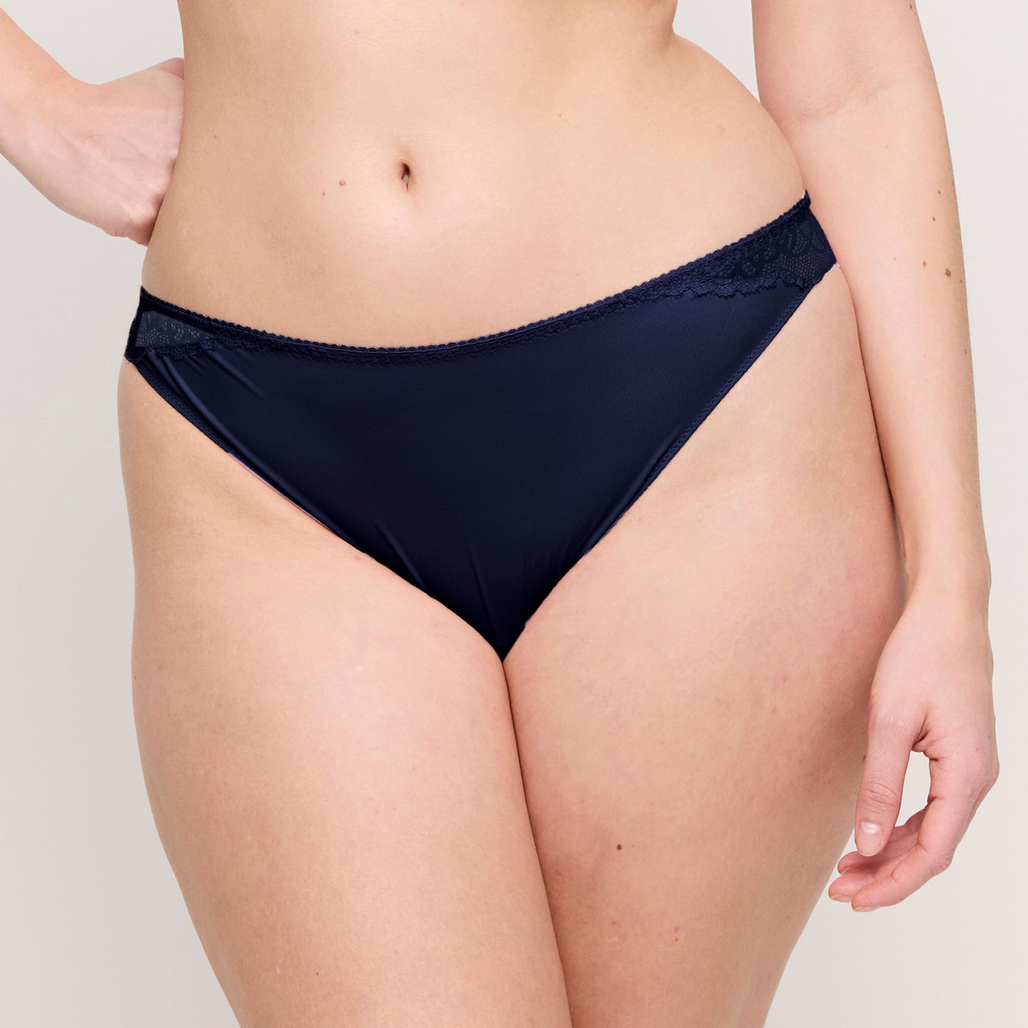 SALERNO String (Midnight Blue) 38