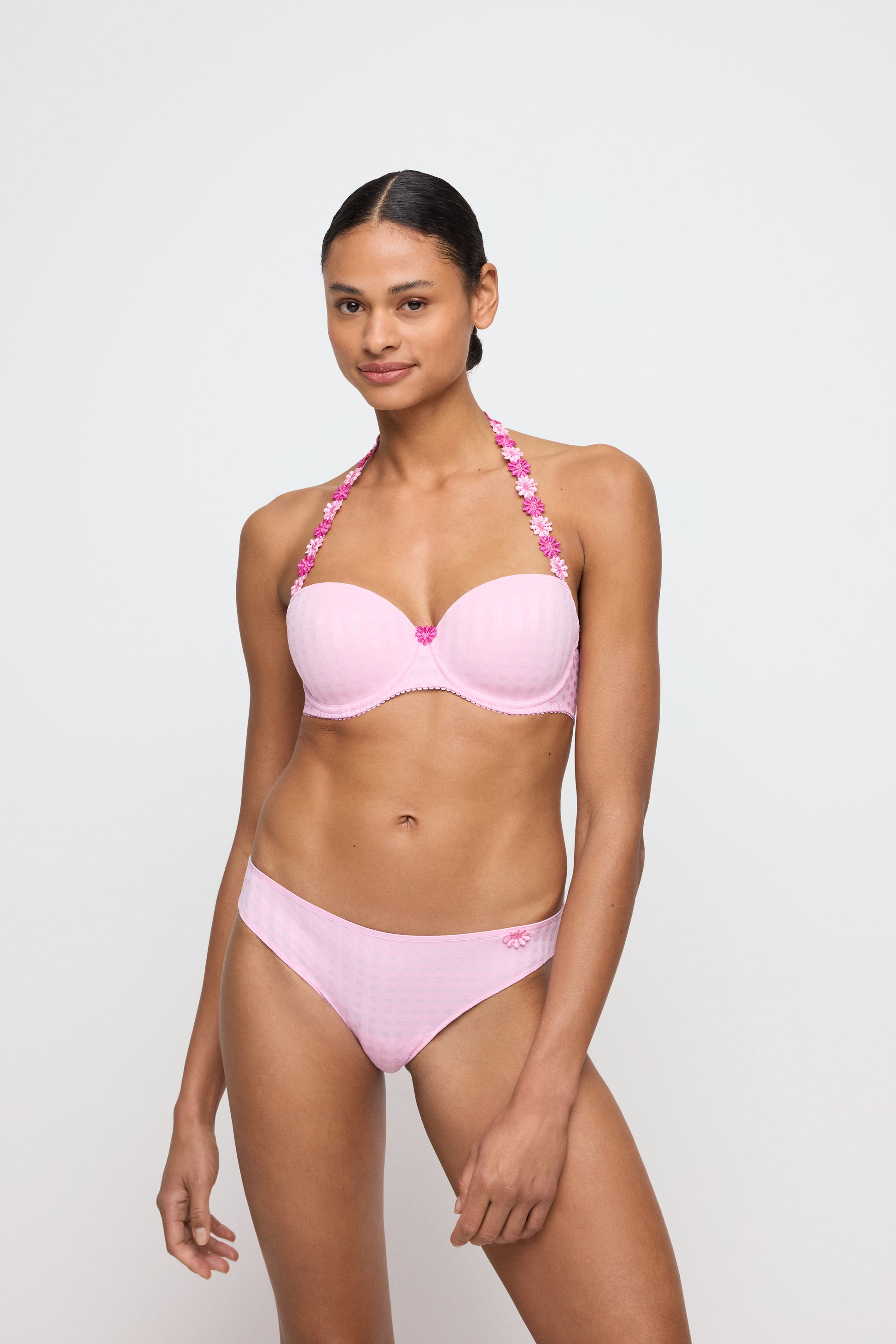 AVERO Rioslip (Lily Rose) 36