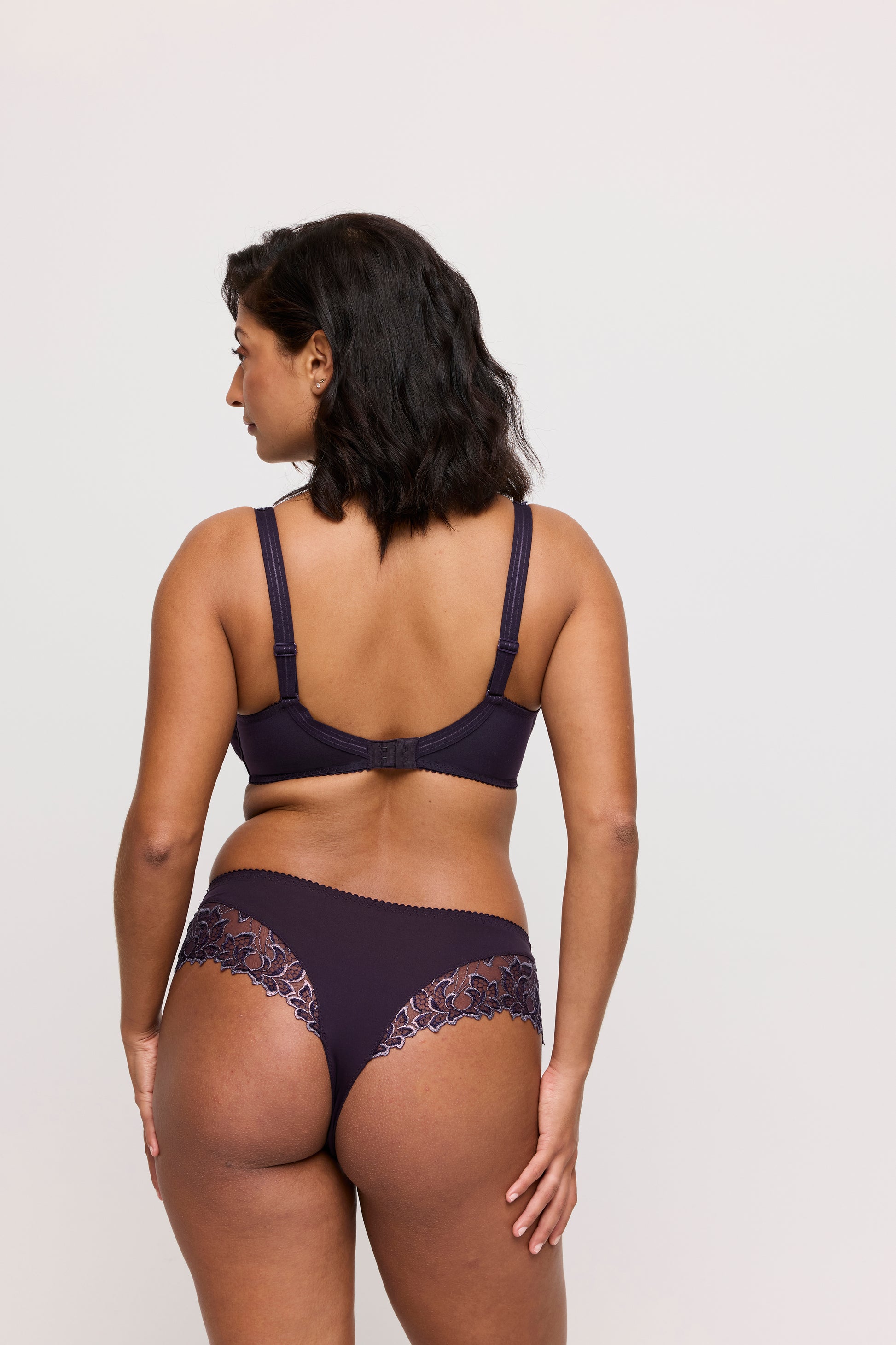 DEAUVILLE Luxus String (Amethyst Gem) 36