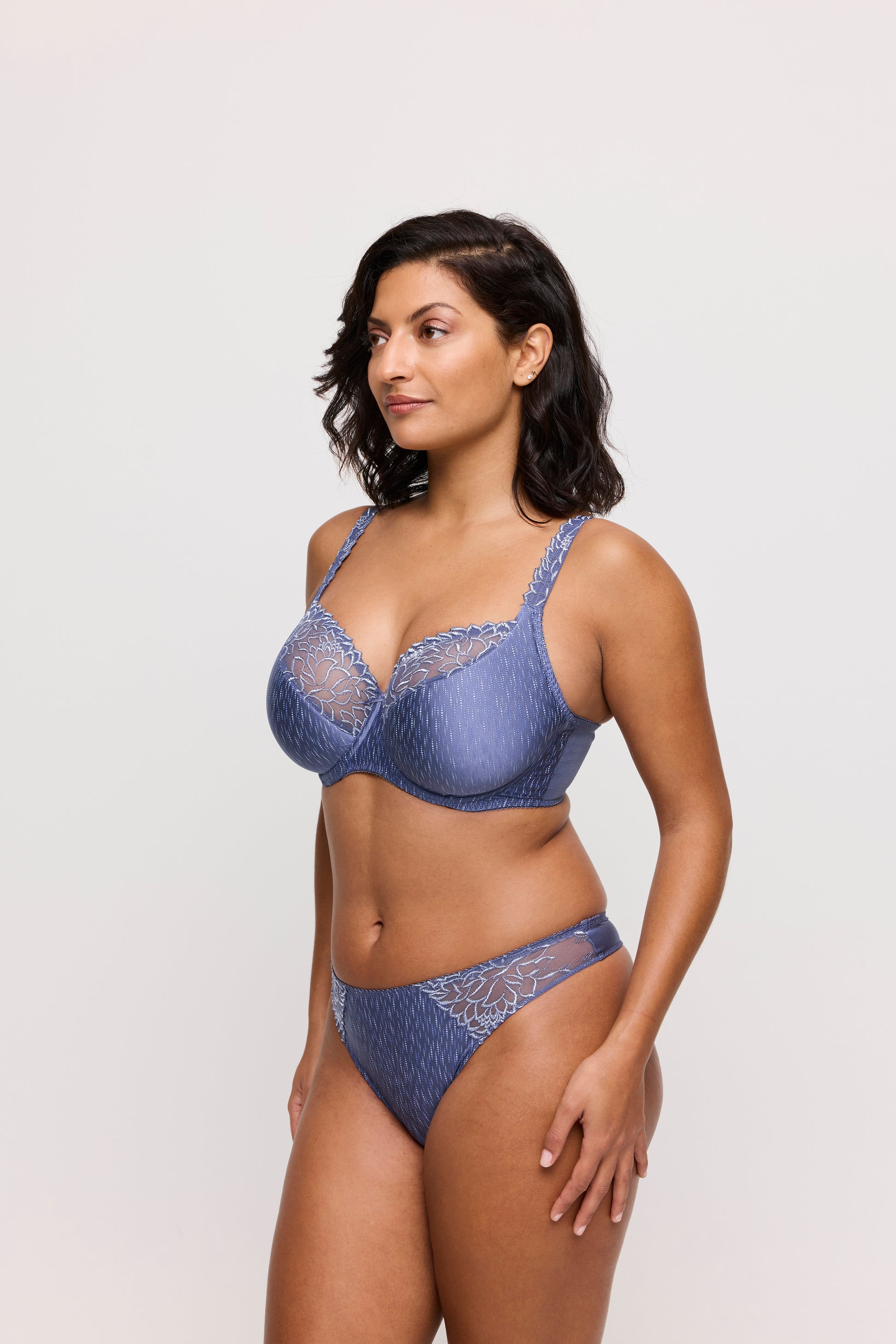 MONTERREY String (Nightshadow Blue) 38