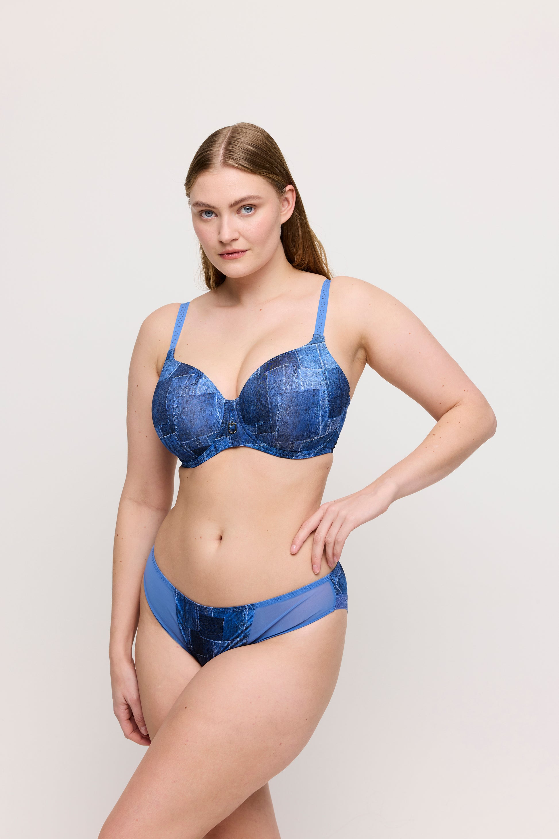 MAUNA Herzform-BH (Twill Blue) 70D