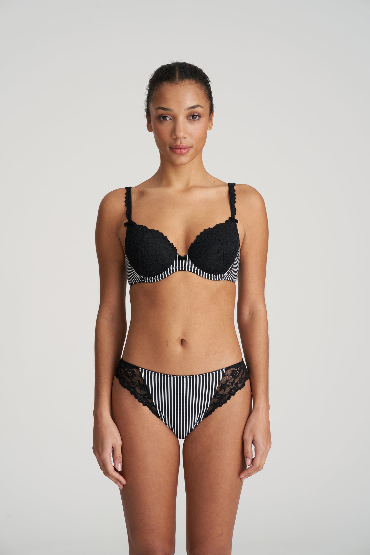 SYDNY Rioslip (Tuxedo Black)