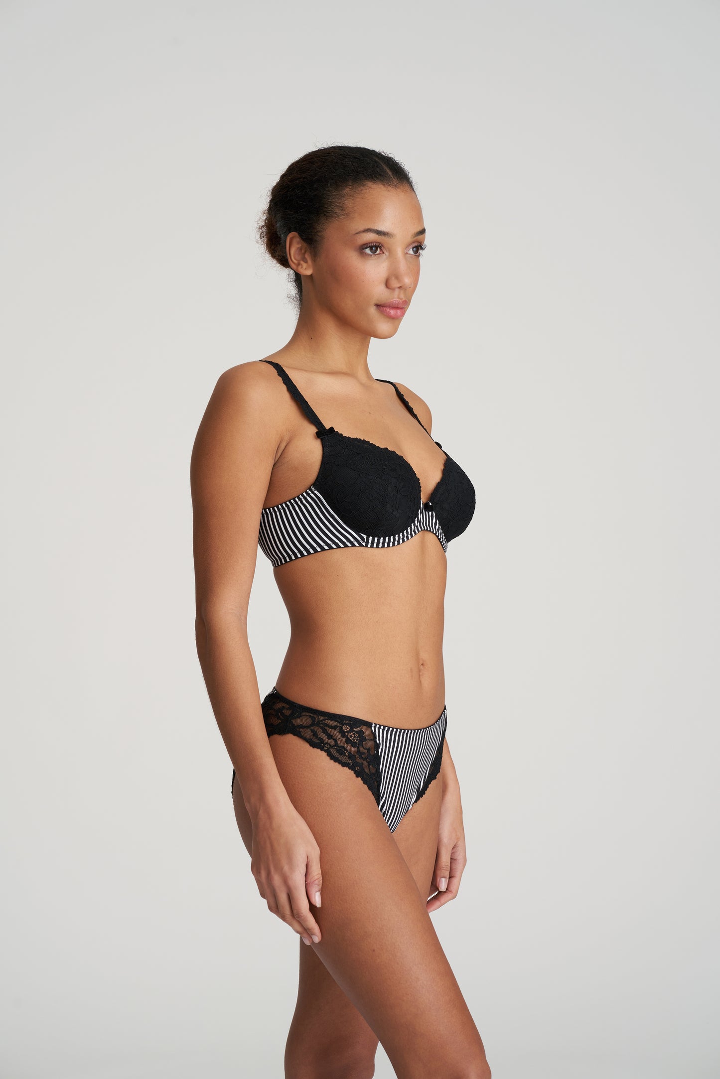 SYDNY Rioslip (Tuxedo Black)