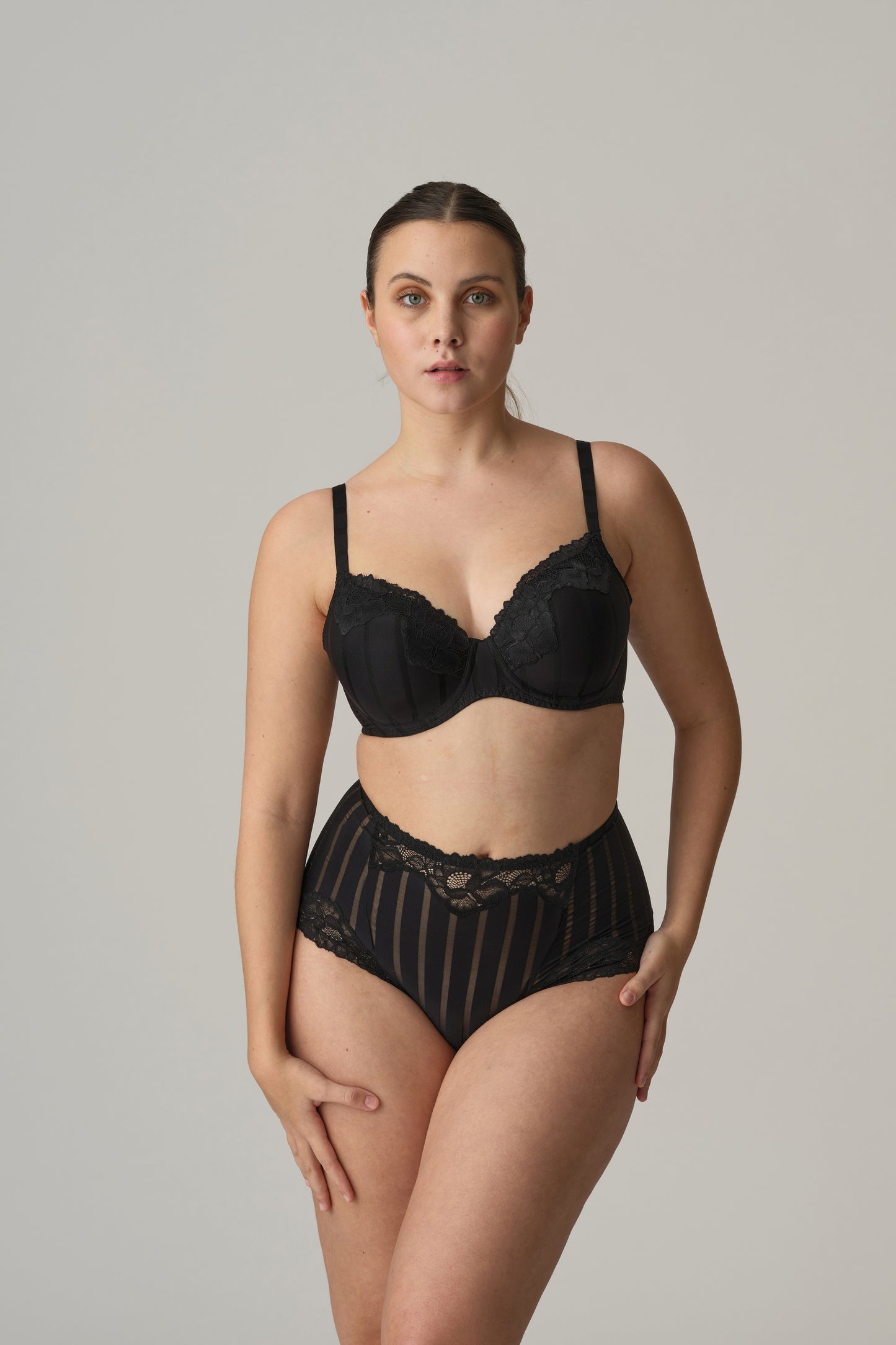 MALDIVES Short-Hotpants (Schwarz)