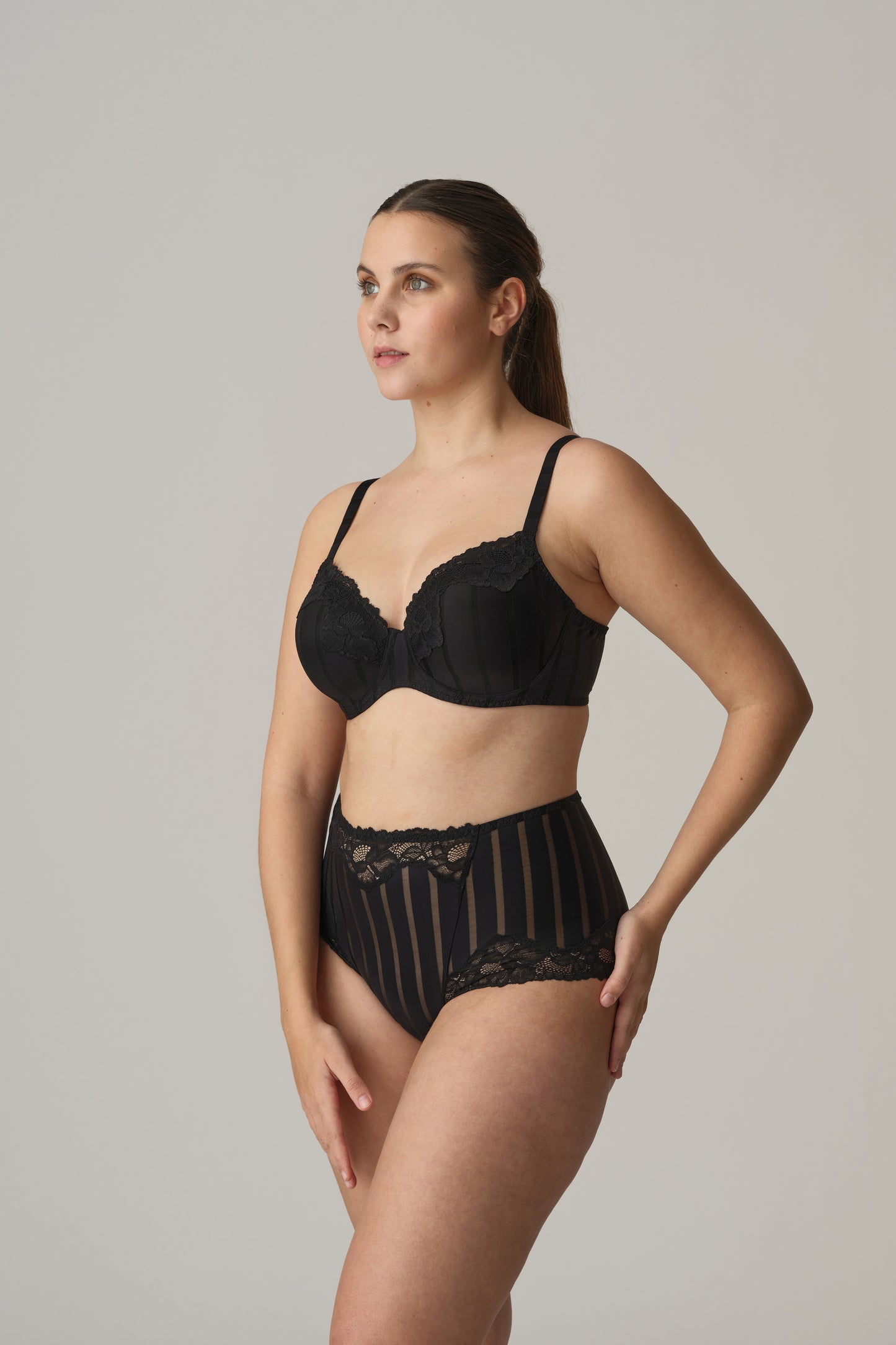 MALDIVES Short-Hotpants (Schwarz)