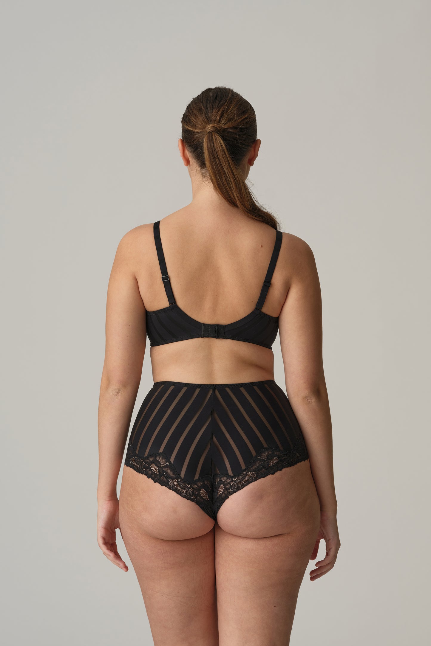 MALDIVES Short-Hotpants (Schwarz)