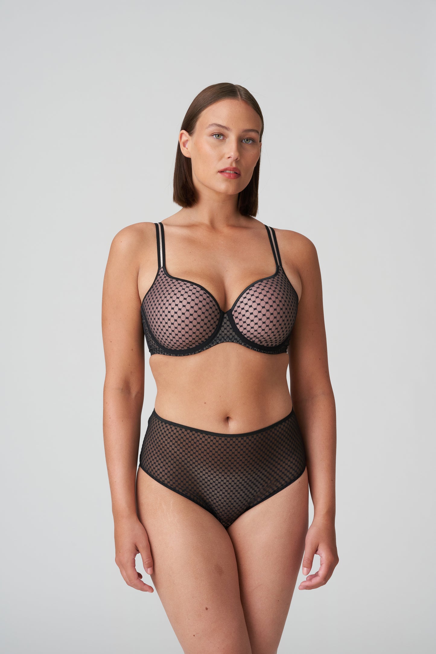 GLASS BEACH Short-Hotpants (Schwarz)