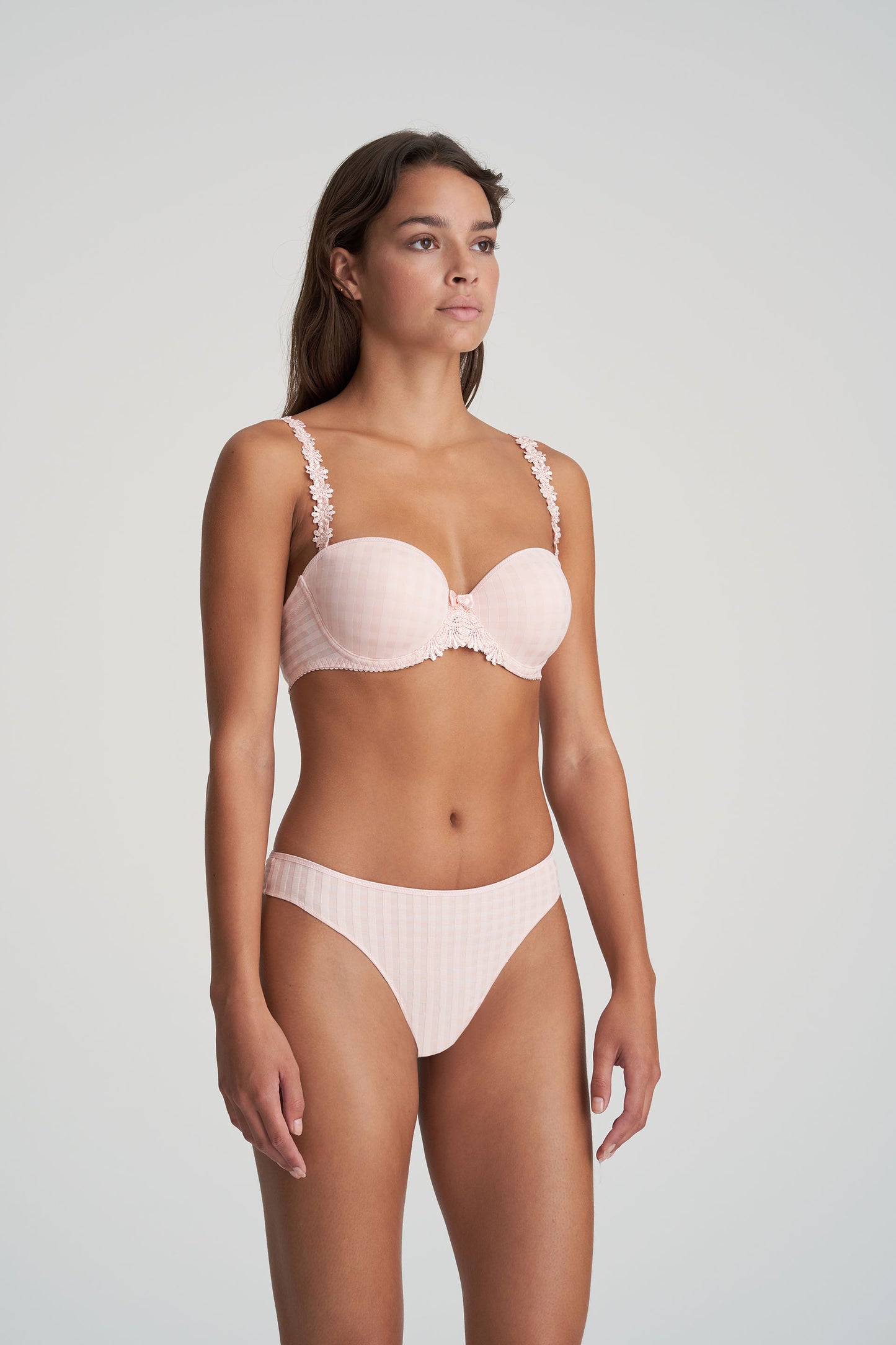 AVERO String (Pearly Pink)
