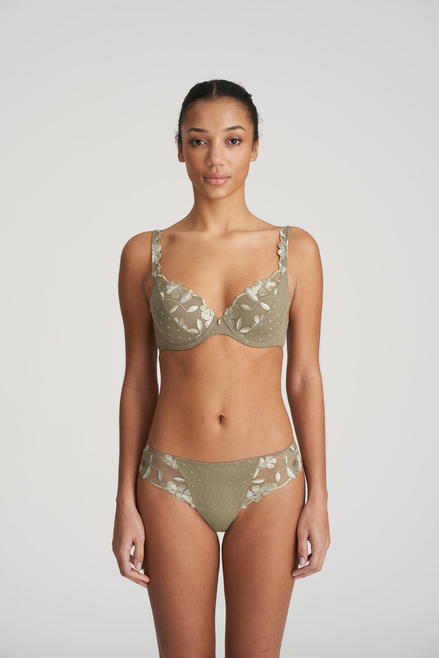 AGNES String (Golden Olive)