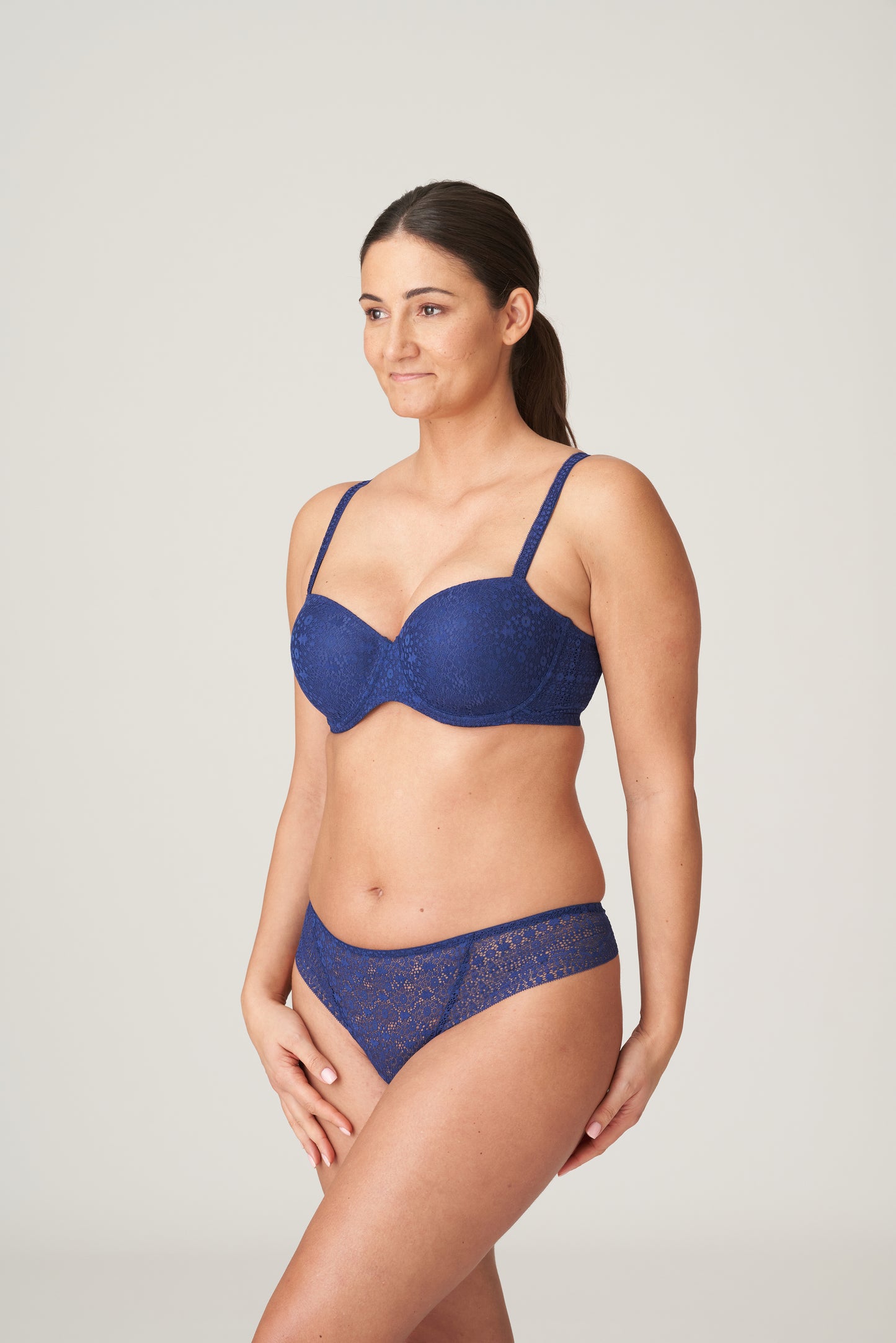EPIRUS String (Royal)