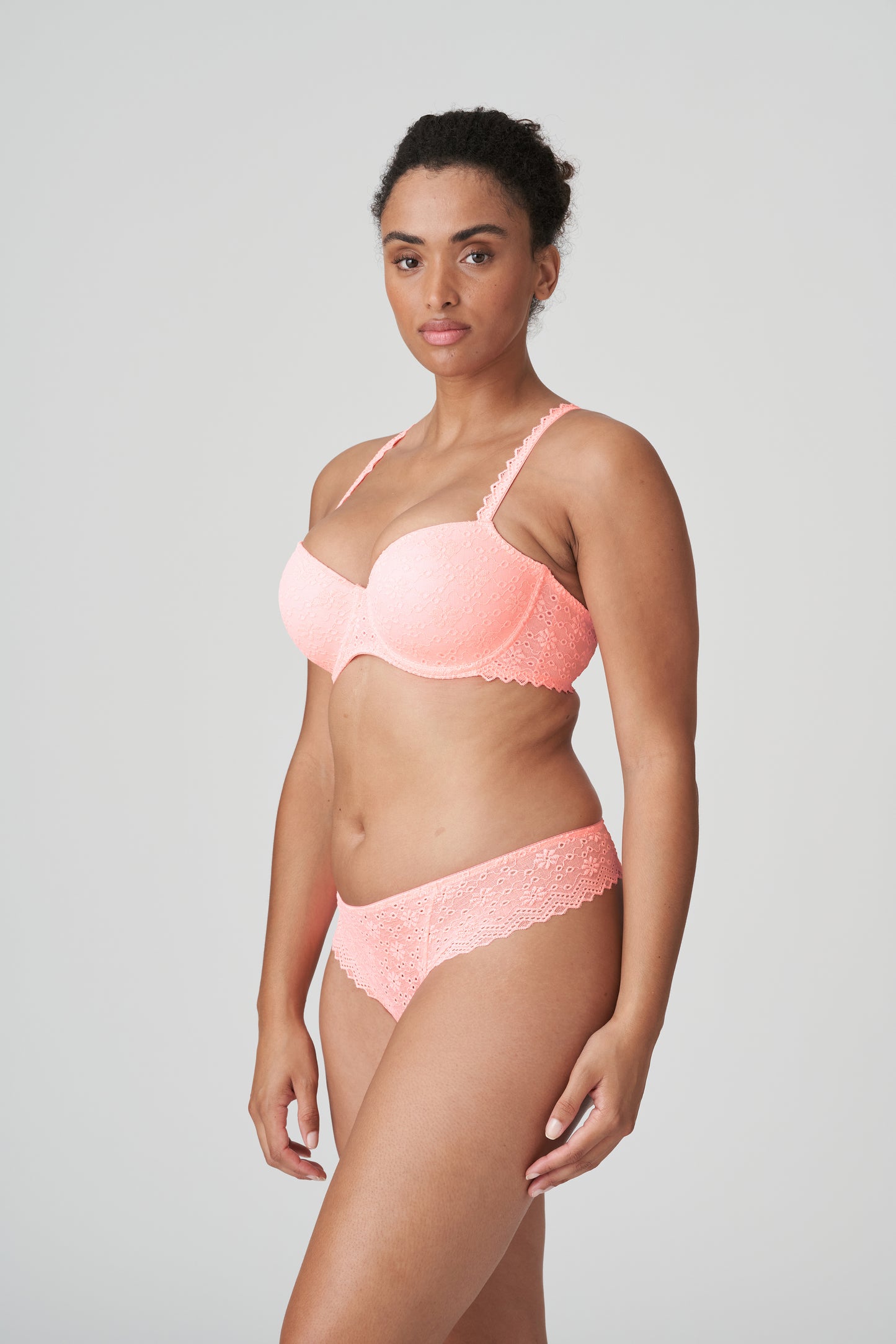 SUNSET HOTEL String (Pink Parfait)