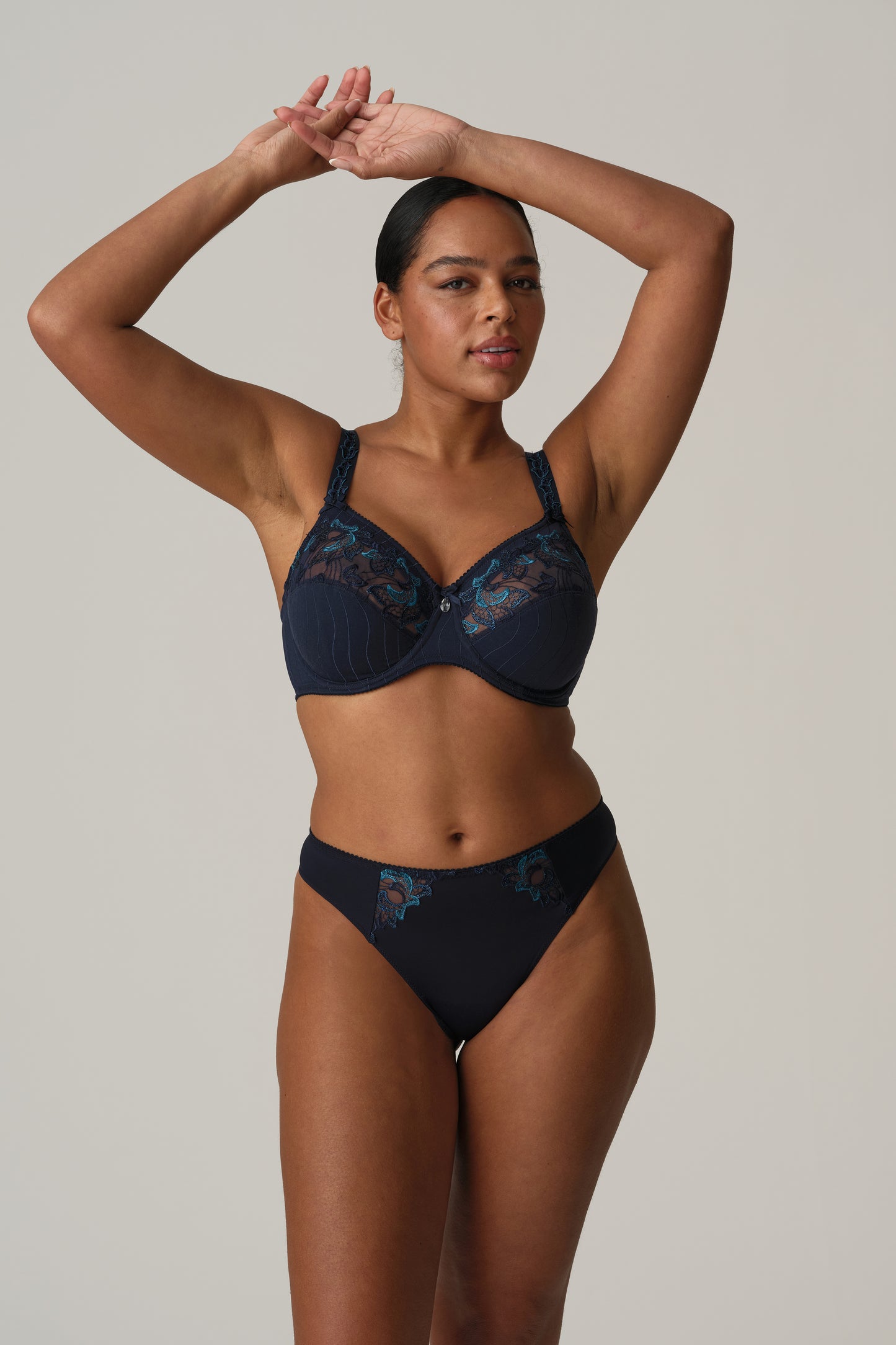 DEAUVILLE String (Velvet Blue)
