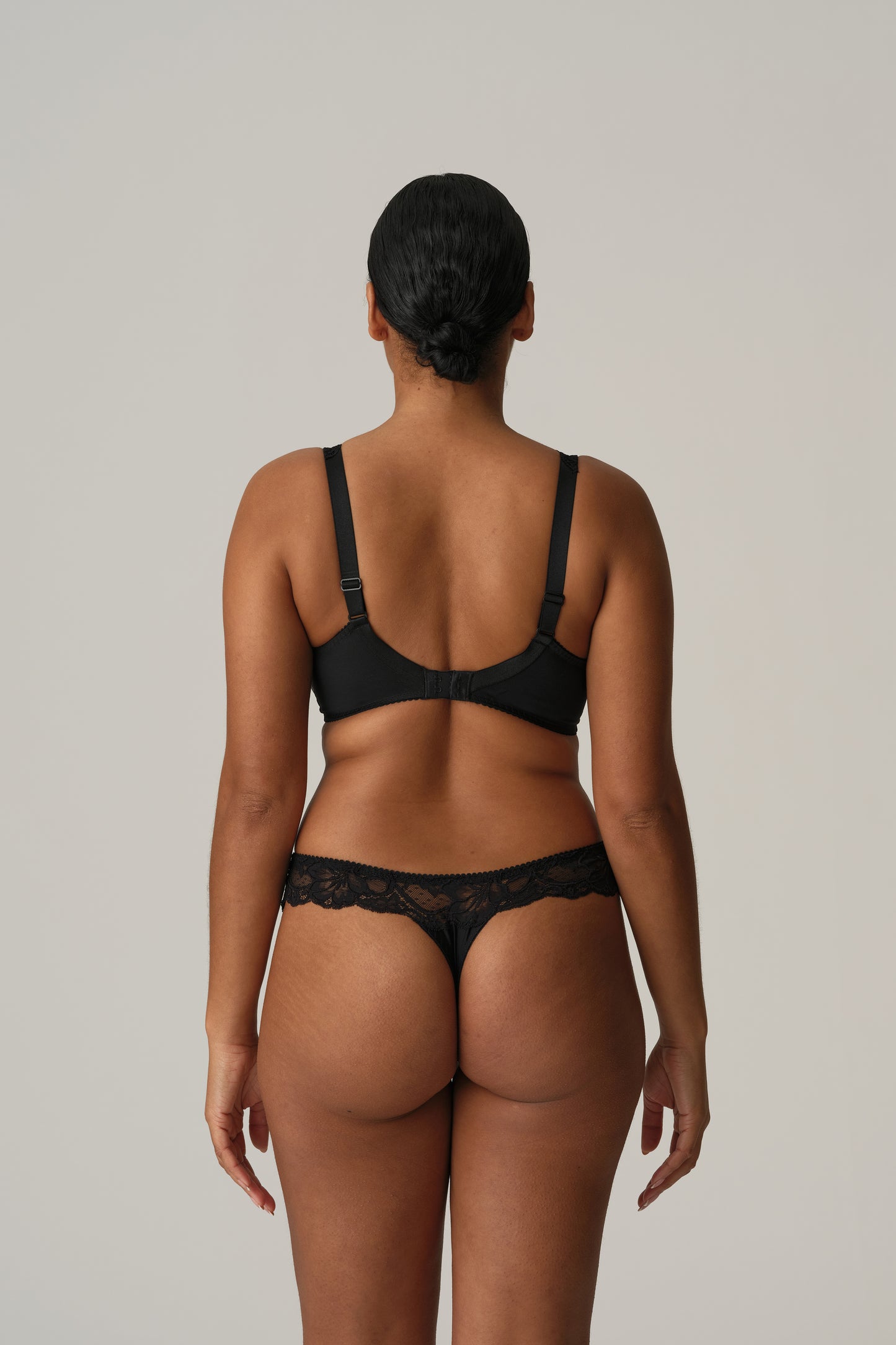 MADISON String (Black Tailor)