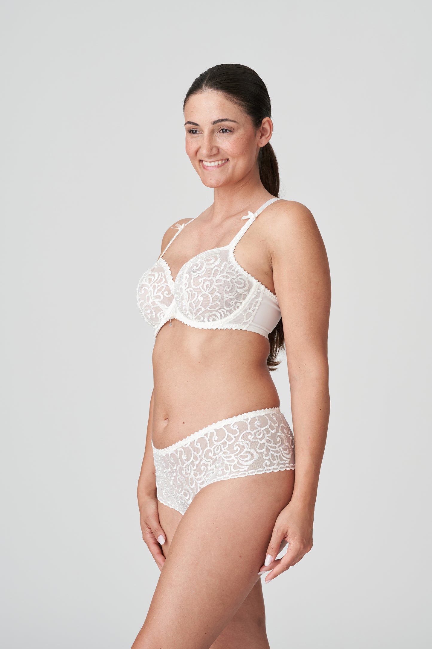 ZAHRAN Luxus String (Natur)