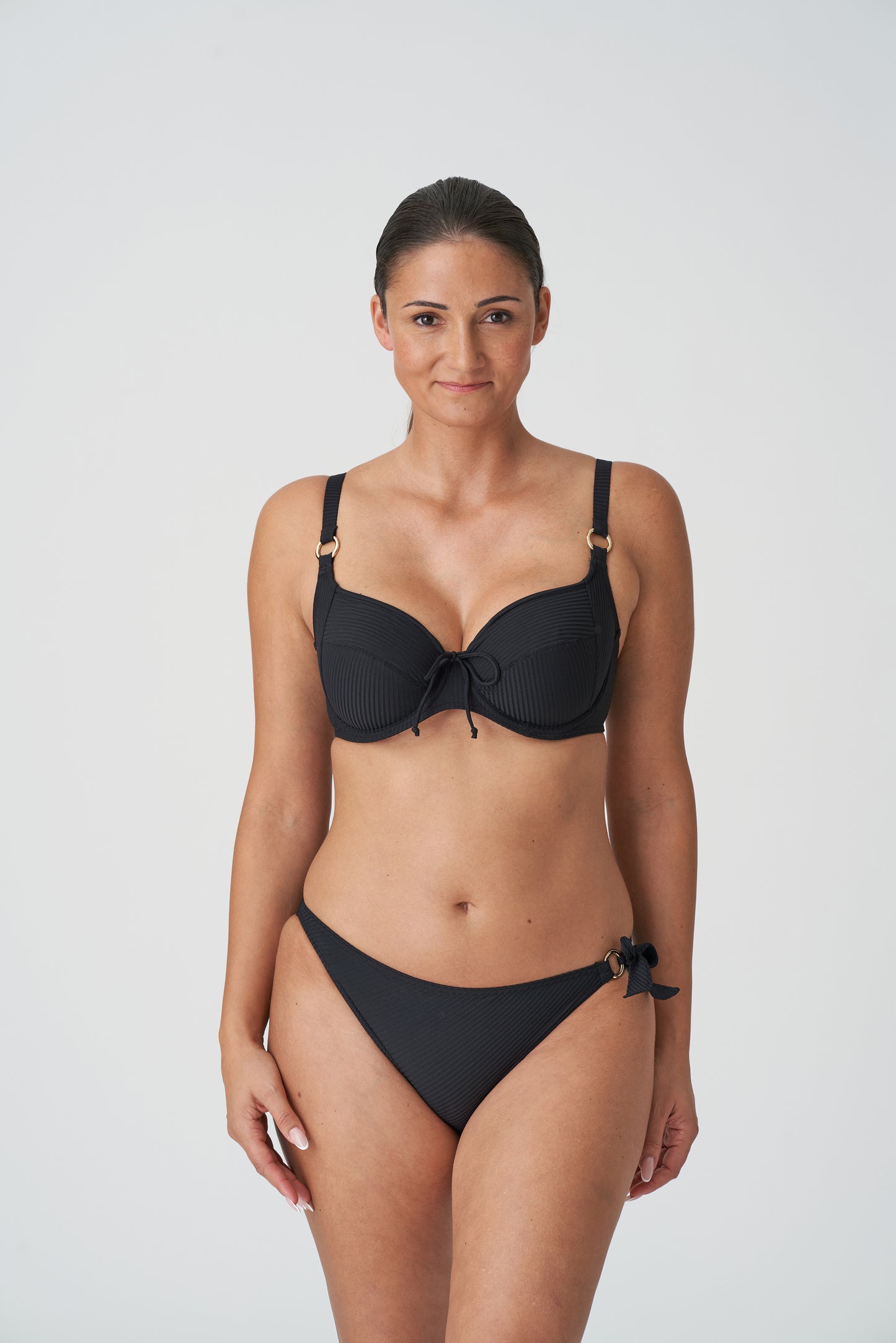SAHARA Bikini Hüftslip mit Schnüren (Schwarz)