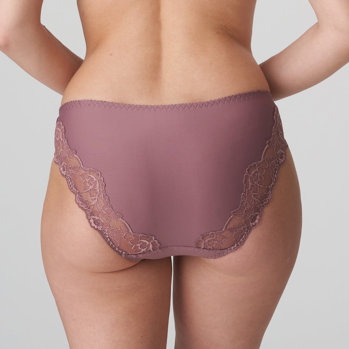 MADISON Rio-Slip (Satin Taupe)
