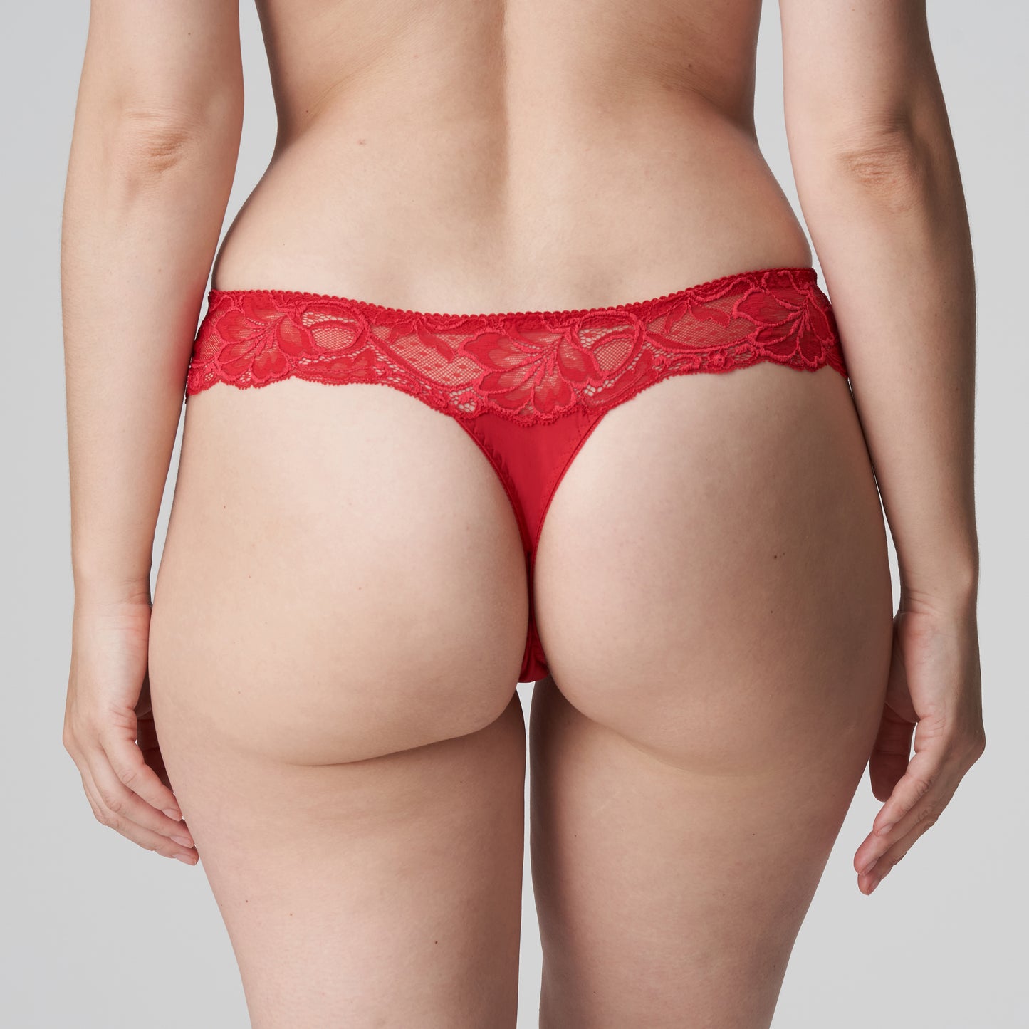 MADISON String (Scarlet)